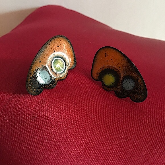 Vintage 60 70 MCM MOD Copper Butterfly Wing Abstract Clip Earrings - Picture 13 of 13